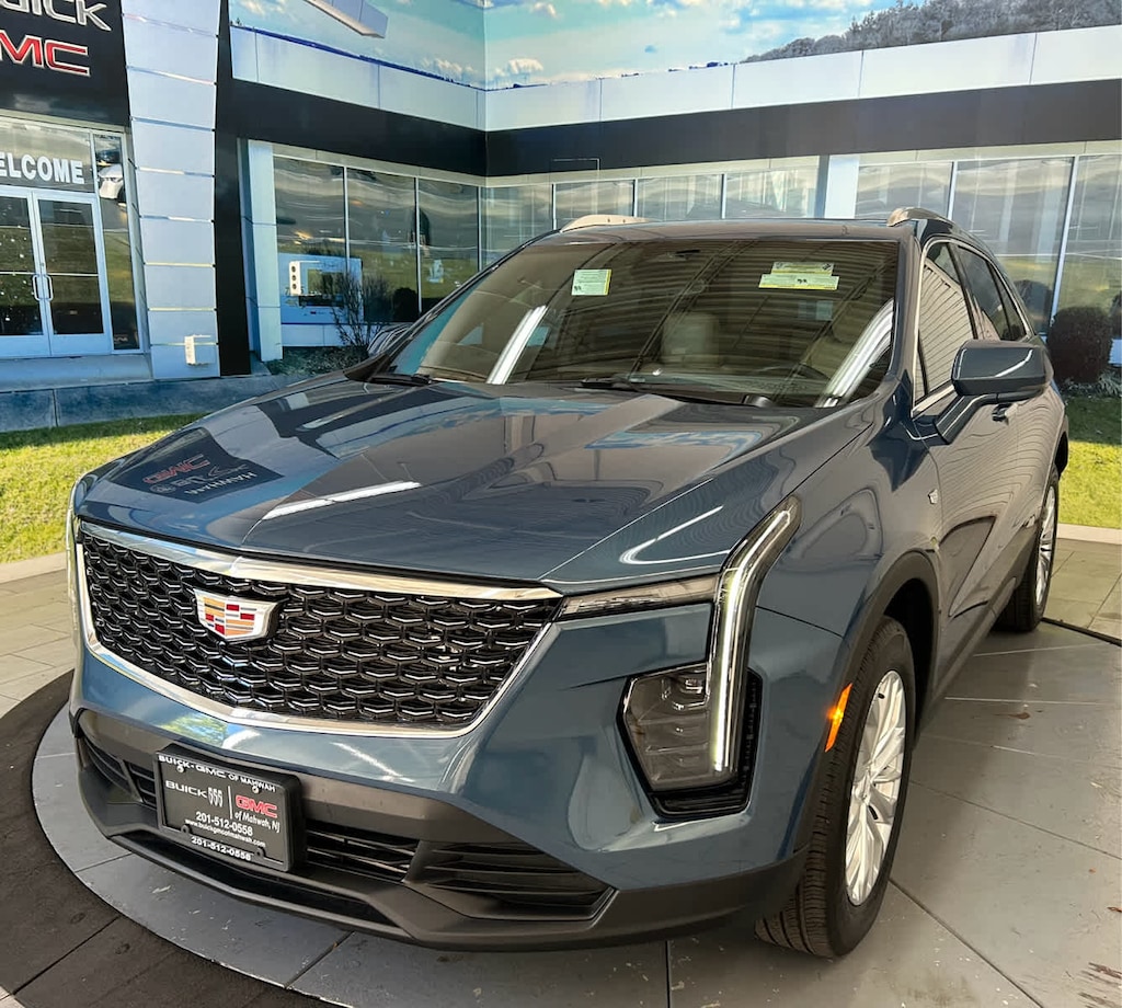 Used 2024 CADILLAC XT4 Luxury SUV