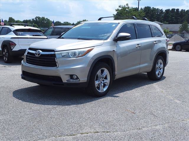 Used 2014 Toyota Highlander Limited with VIN 5TDYKRFH8ES008463 for sale in Goshen, IN