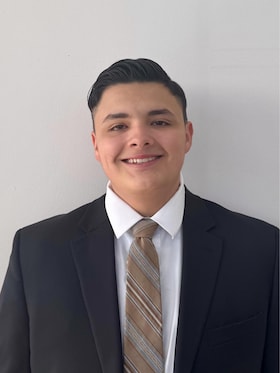 Staff member Omar Alcantar from ID_60eae73fd553