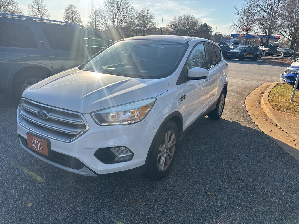 Used 2017 Ford Escape SE SUV