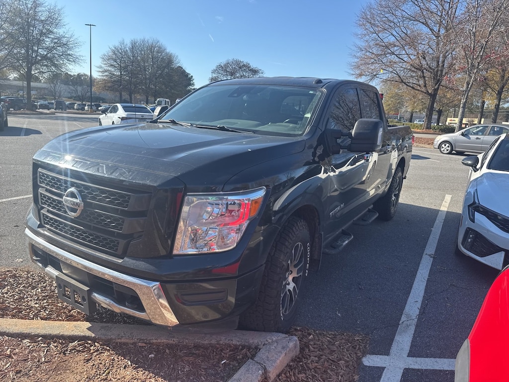 Used 2021 Nissan Titan SV Truck Crew Cab