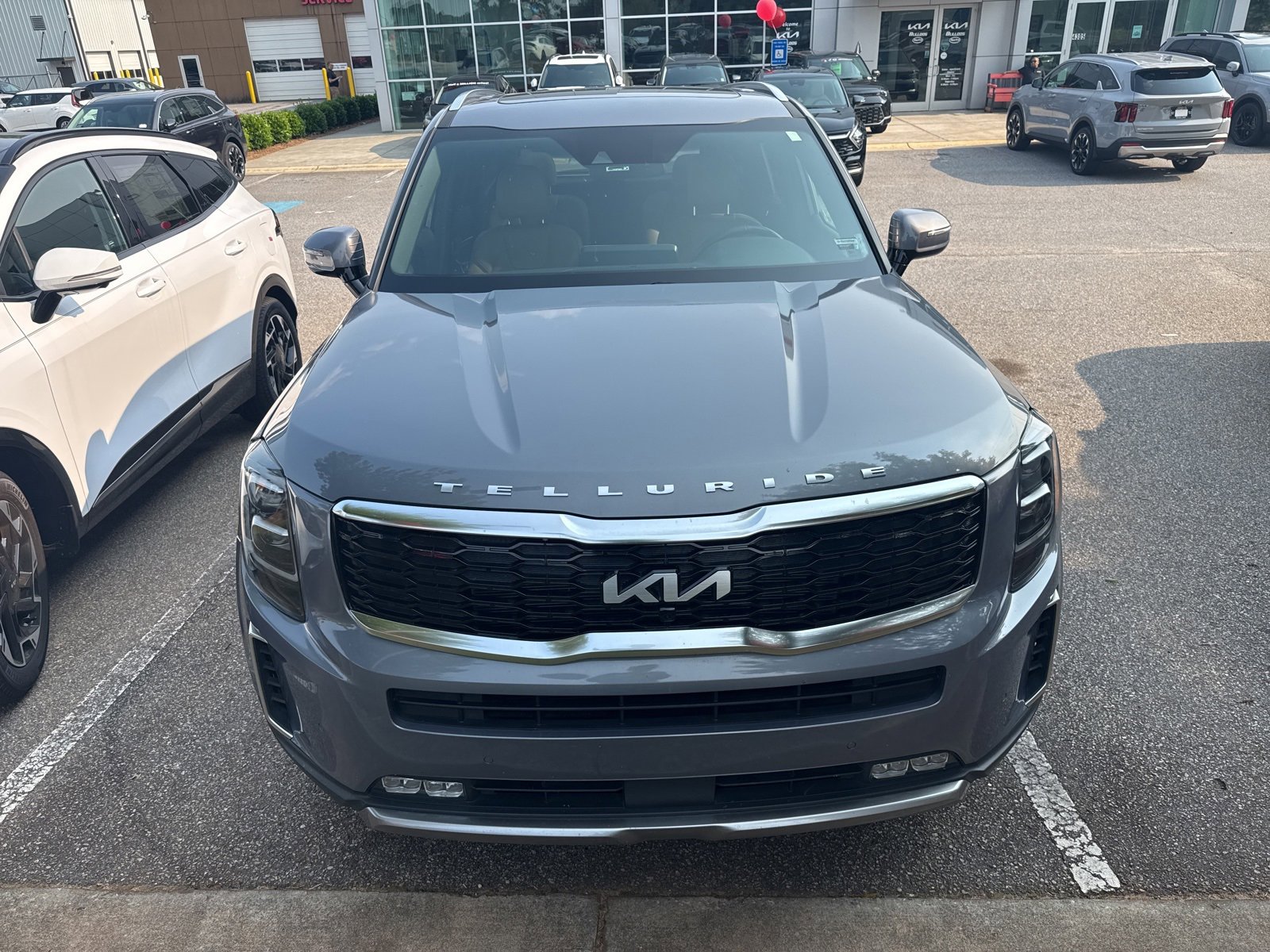 2022 Kia Telluride SX photo 2