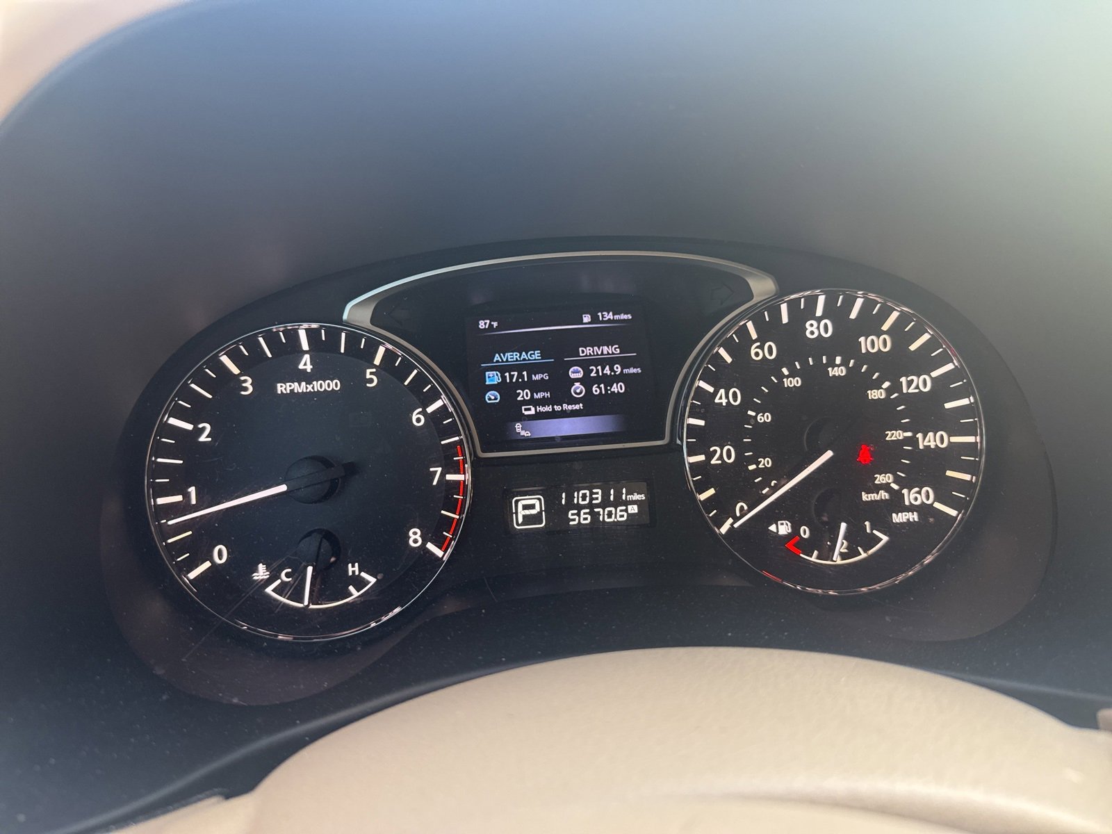 2015 Nissan Pathfinder SL photo 4
