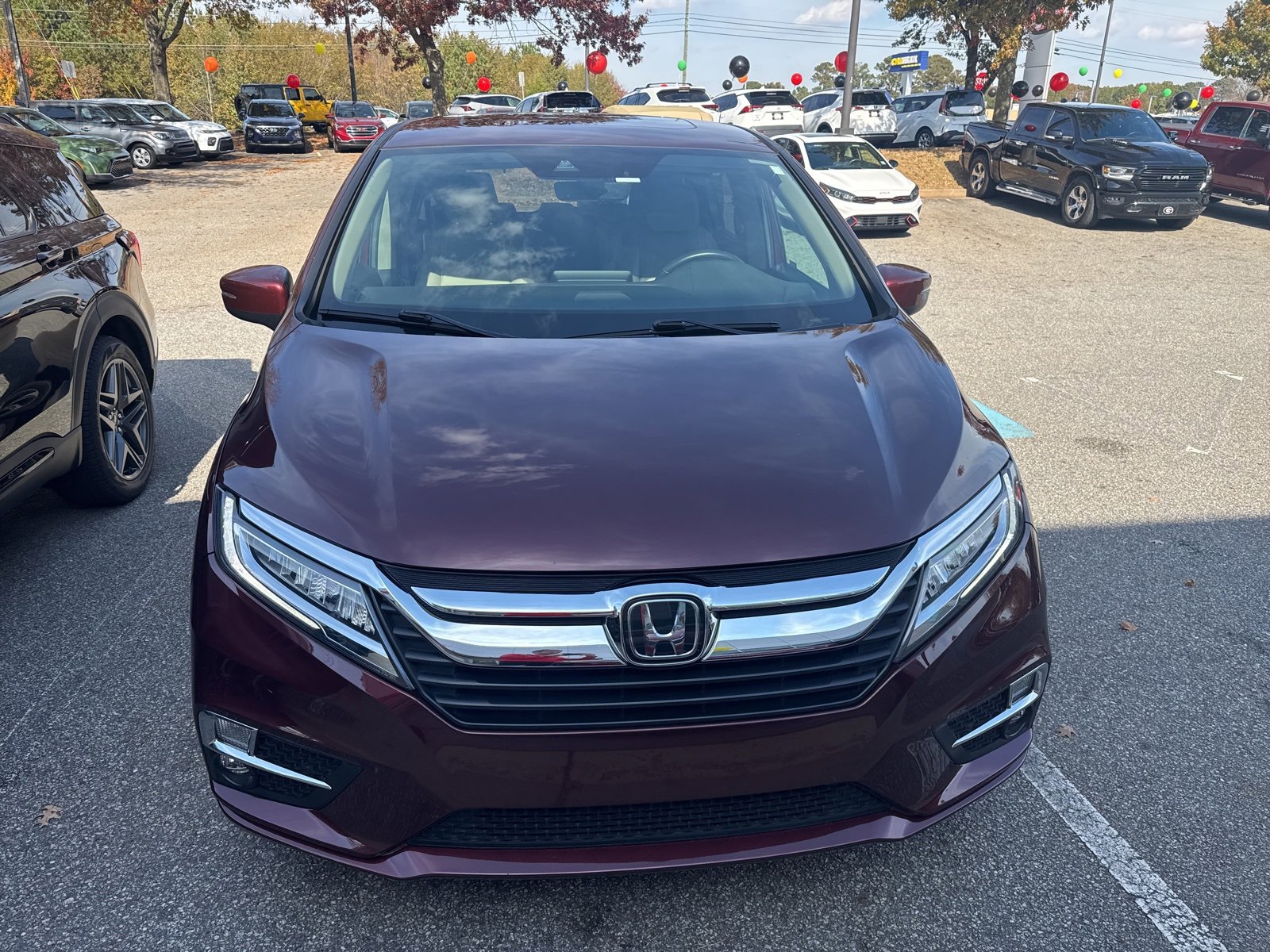 2018 Honda Odyssey Touring photo 2