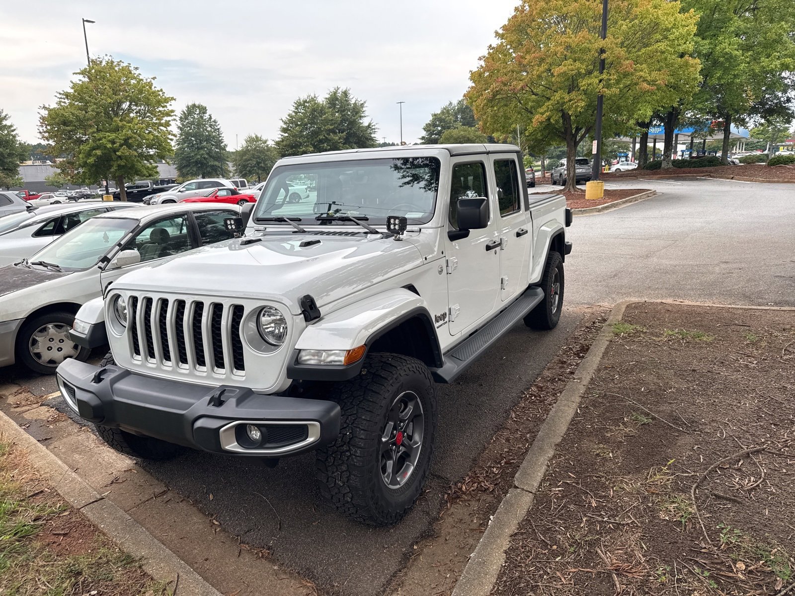 2020 Jeep Gladiator Overland photo 3