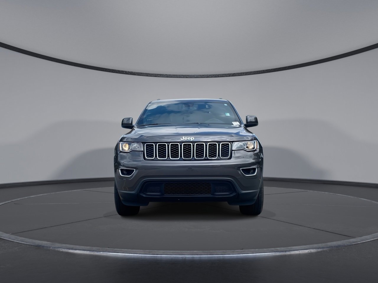 2021 Jeep Grand Cherokee Laredo photo 3