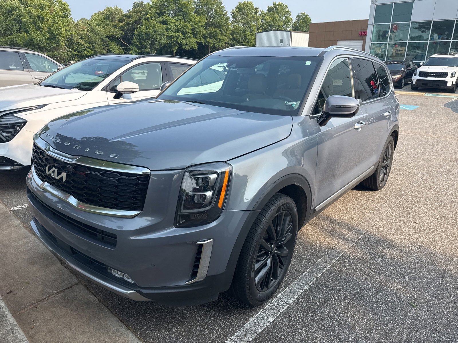 2022 Kia Telluride SX photo 3