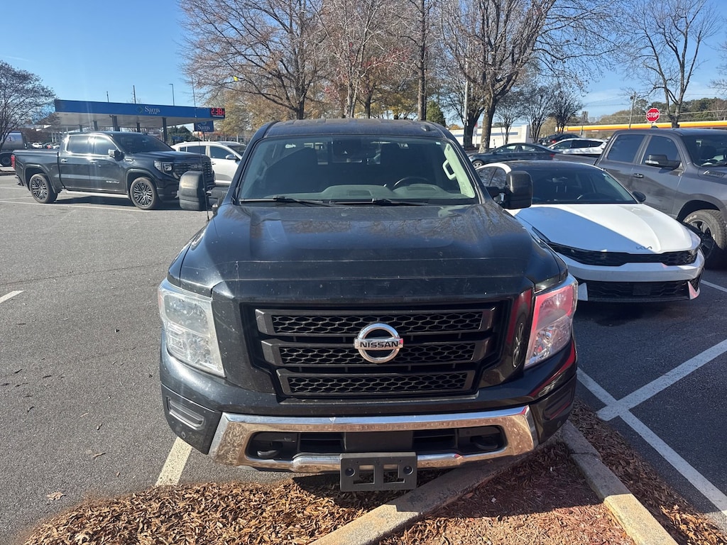 Used 2021 Nissan Titan SV Truck Crew Cab