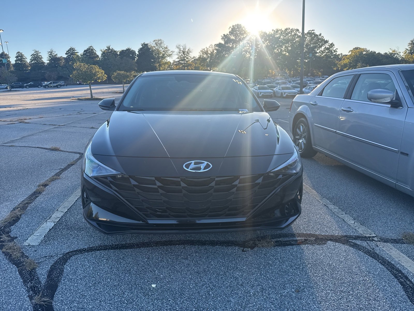 2023 Hyundai Elantra SEL photo 2