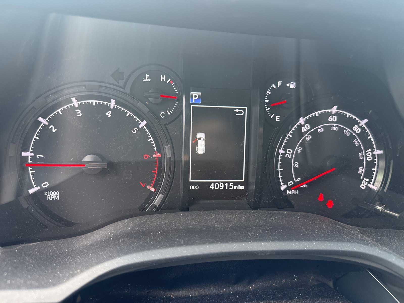 2020 Toyota 4Runner SR5 photo 2