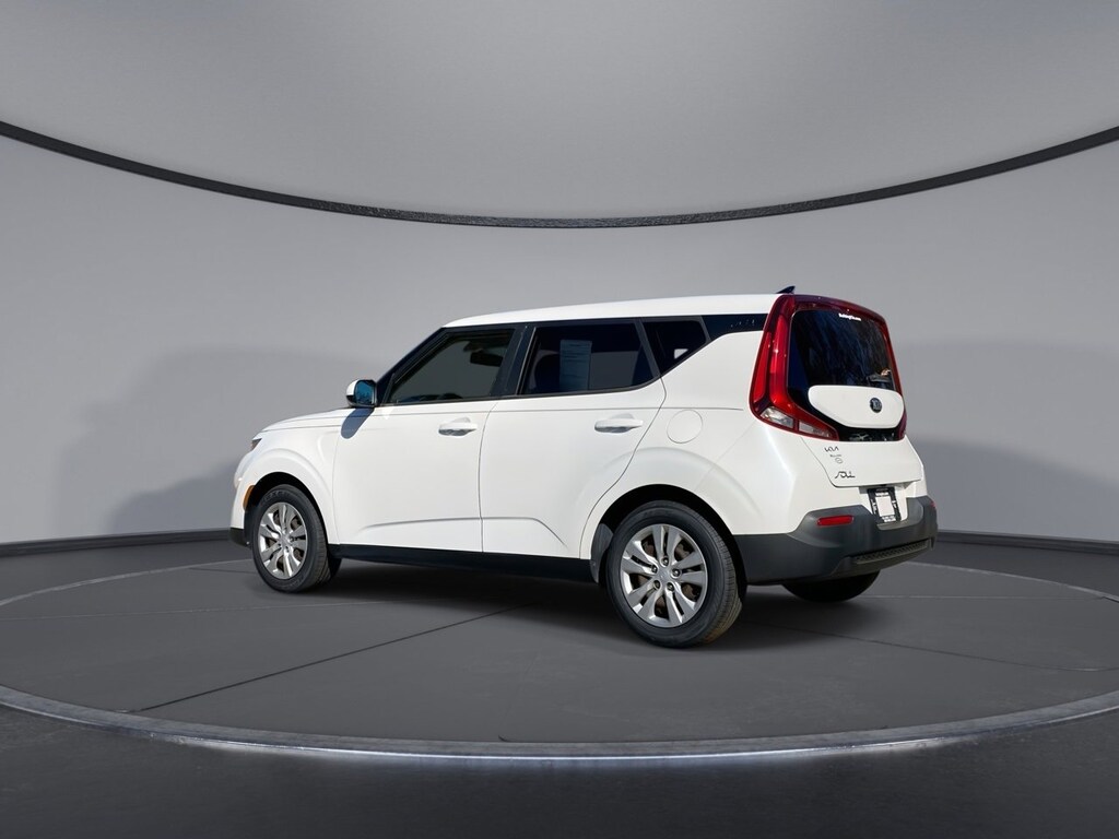 2020 Kia Soul LX photo 2