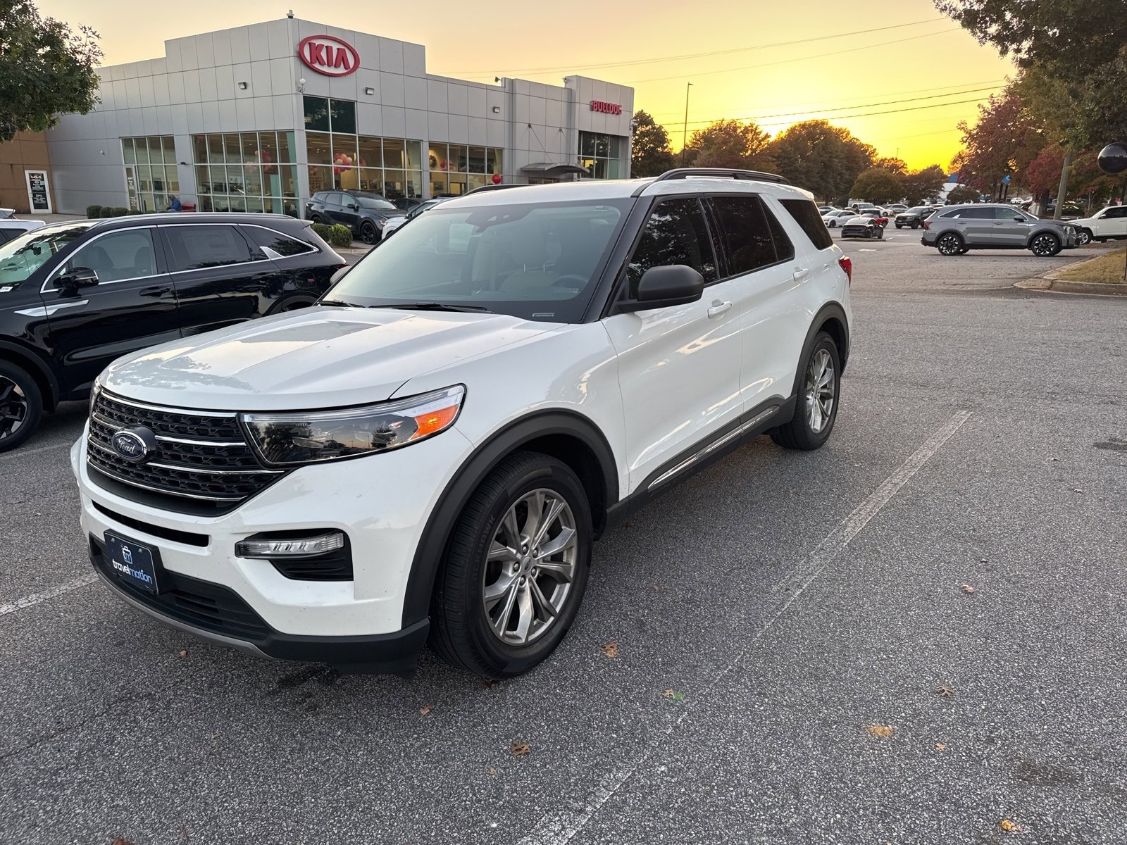 2021 Ford Explorer XLT photo 3