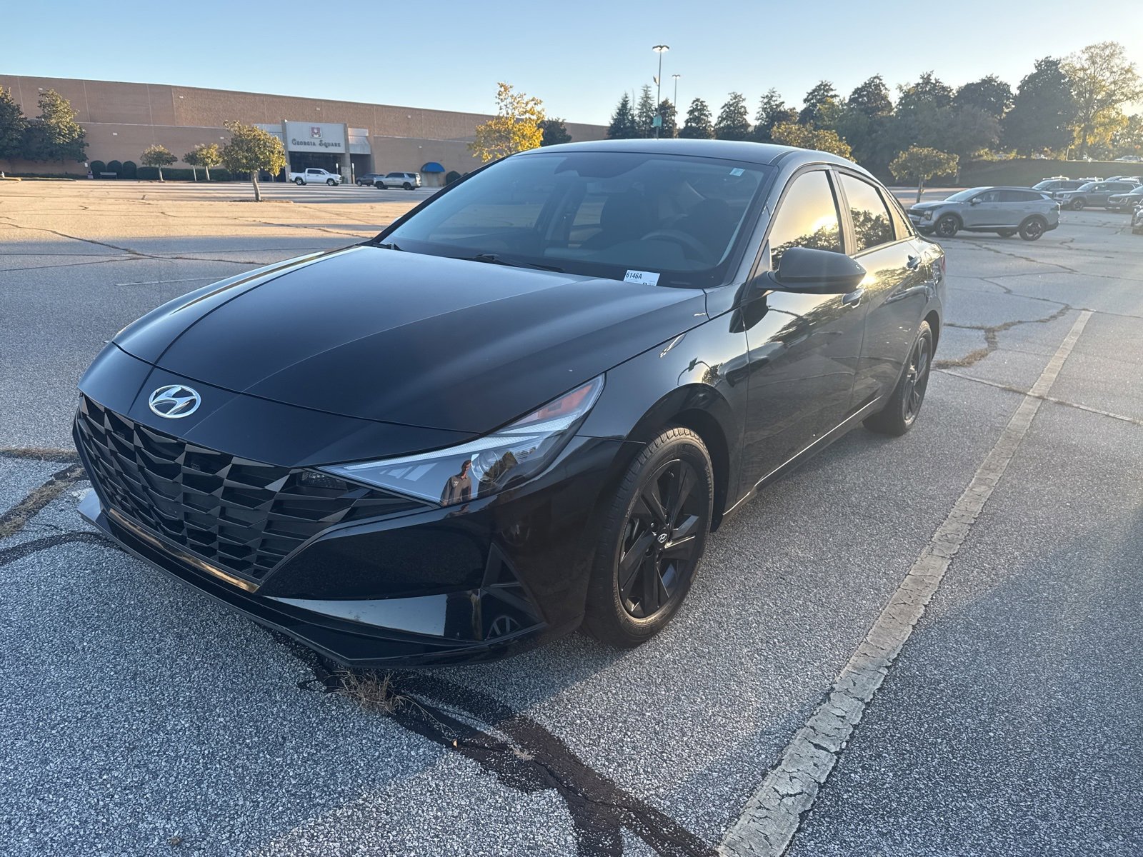 2023 Hyundai Elantra SEL photo 3