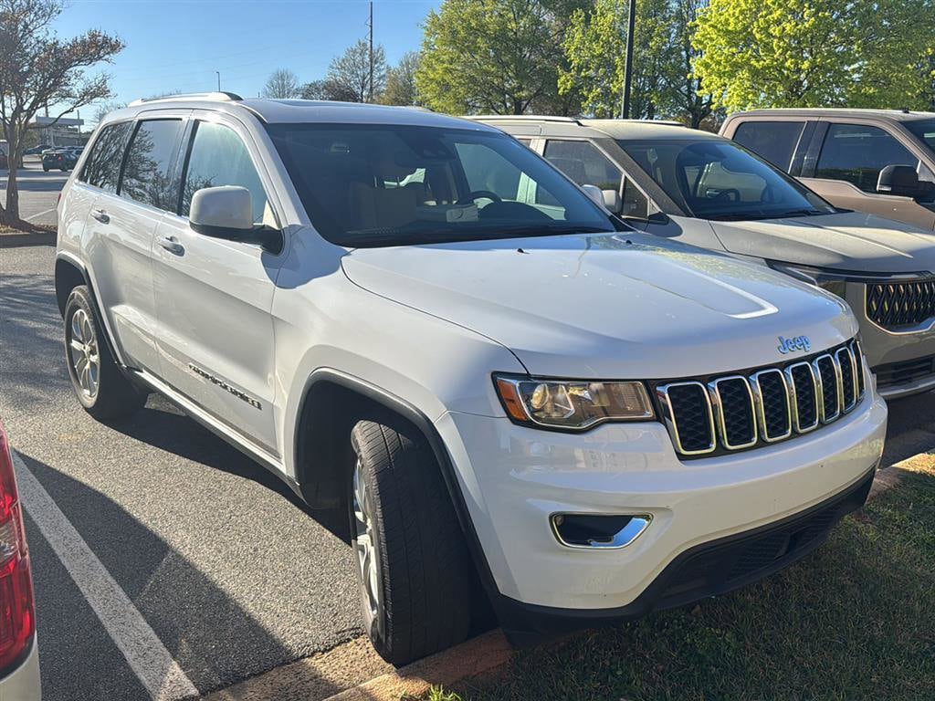 Used 2021 Jeep Grand Cherokee Laredo SUV