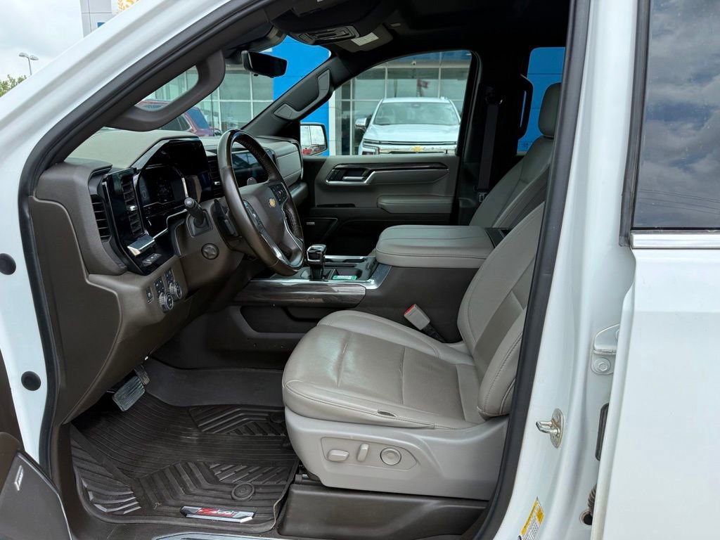 2024 Chevrolet Silverado 1500 LTZ - Photo 9