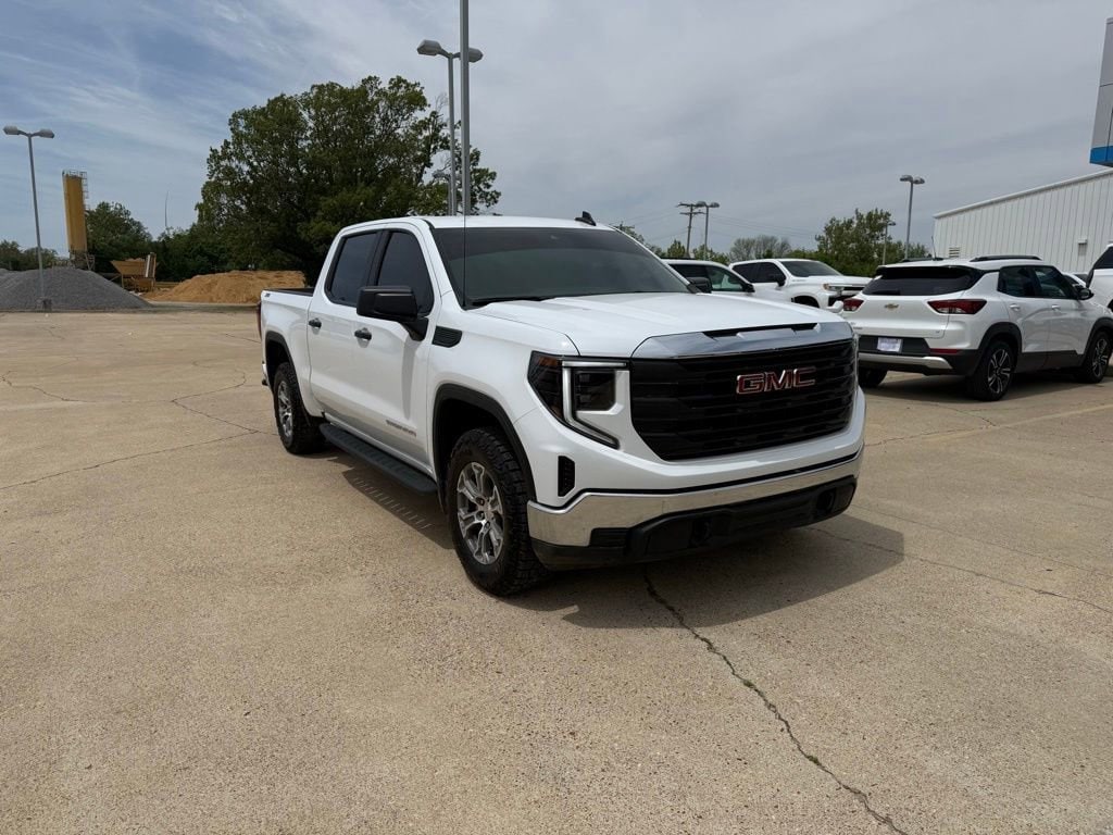 Used 2025 GMC Sierra 1500 Pro with VIN 3GTUUAED3SG108313 for sale in Little Rock