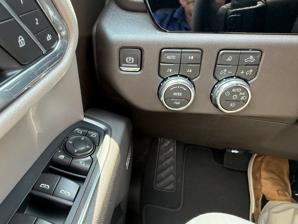 2026 GMC Sierra 1500 SLT - Photo 13