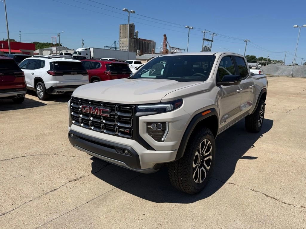 2026 GMC Canyon 4WD AT4 Crew Cab Short Box's photo