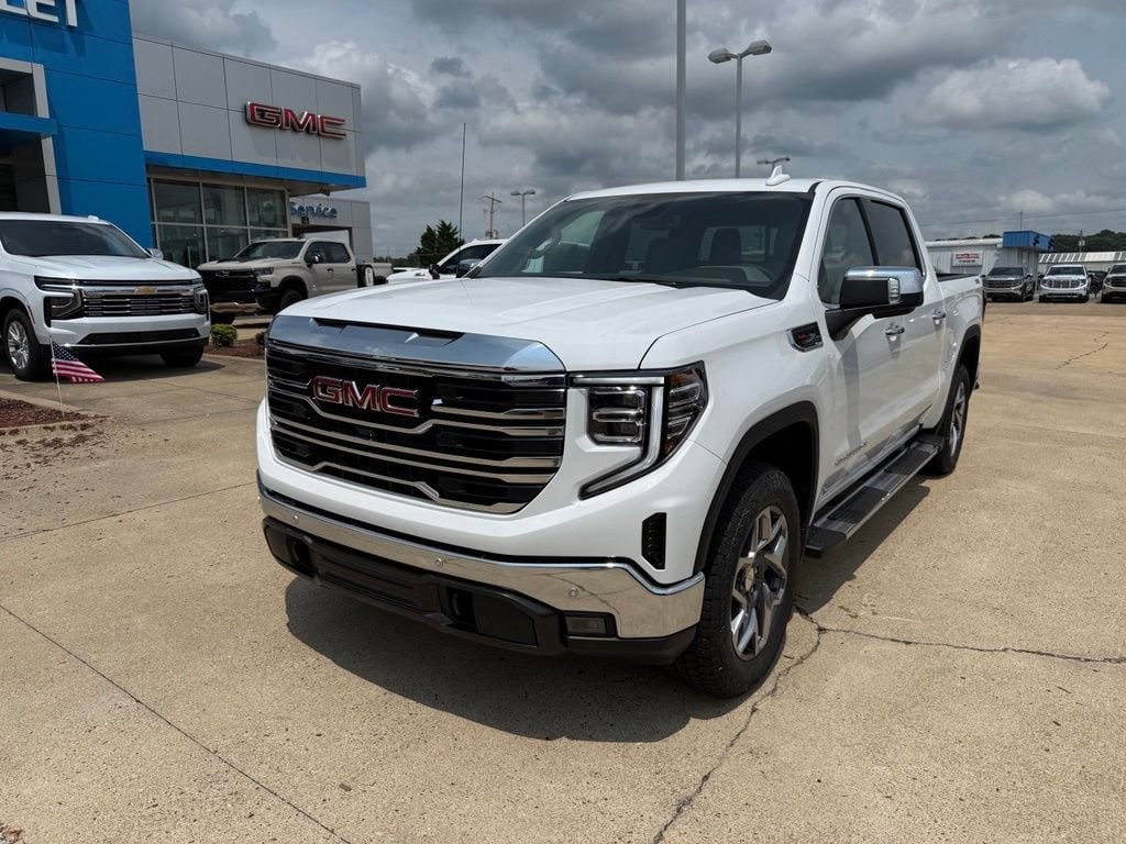 2026 GMC Sierra 1500 SLT - Photo 2