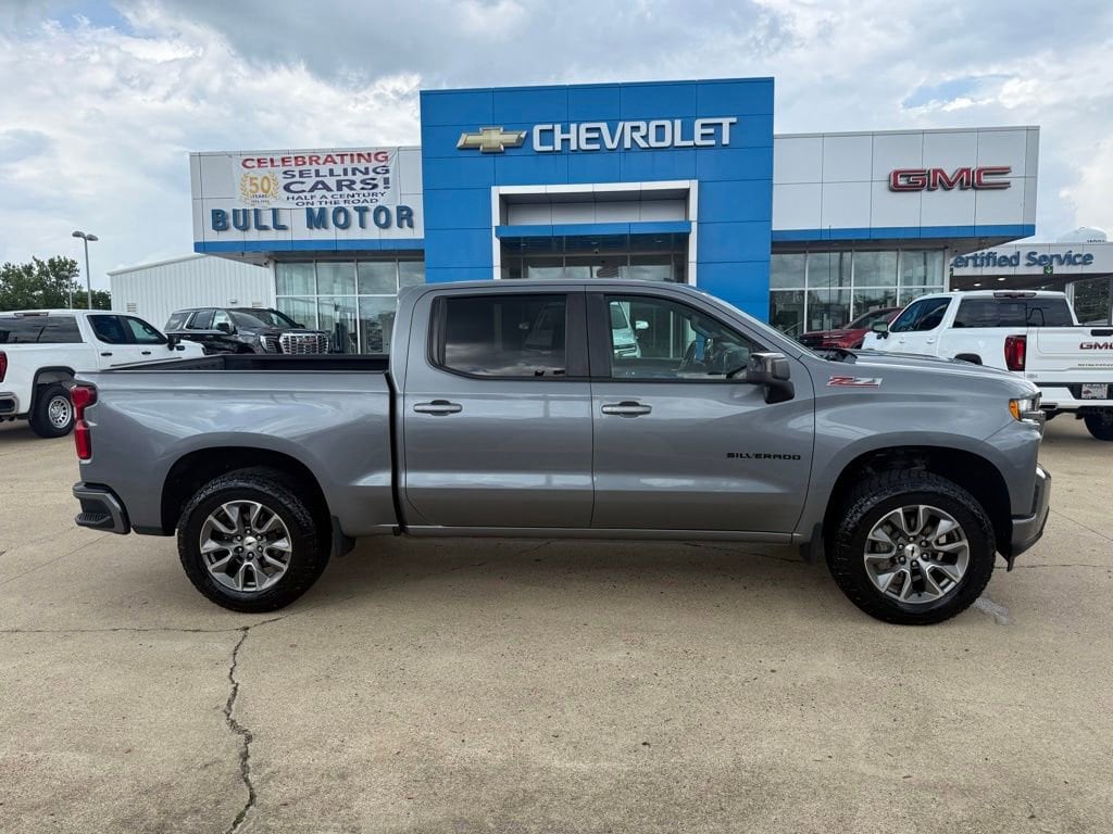 2021 Chevrolet Silverado 1500 RST 4X4 Crew Cab Short Box's photo