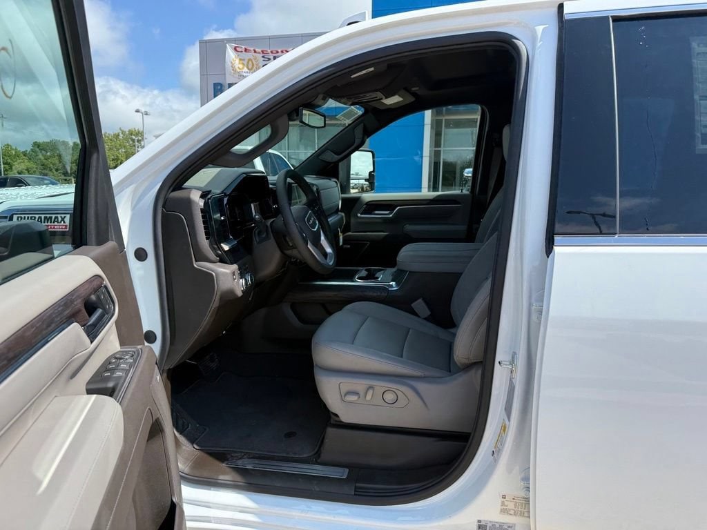 2026 GMC Sierra 2500HD SLT - Photo 9