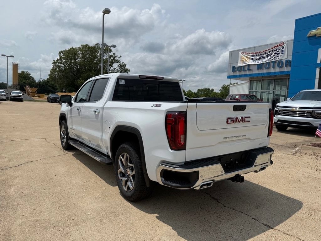 2026 GMC Sierra 1500 SLT - Photo 3