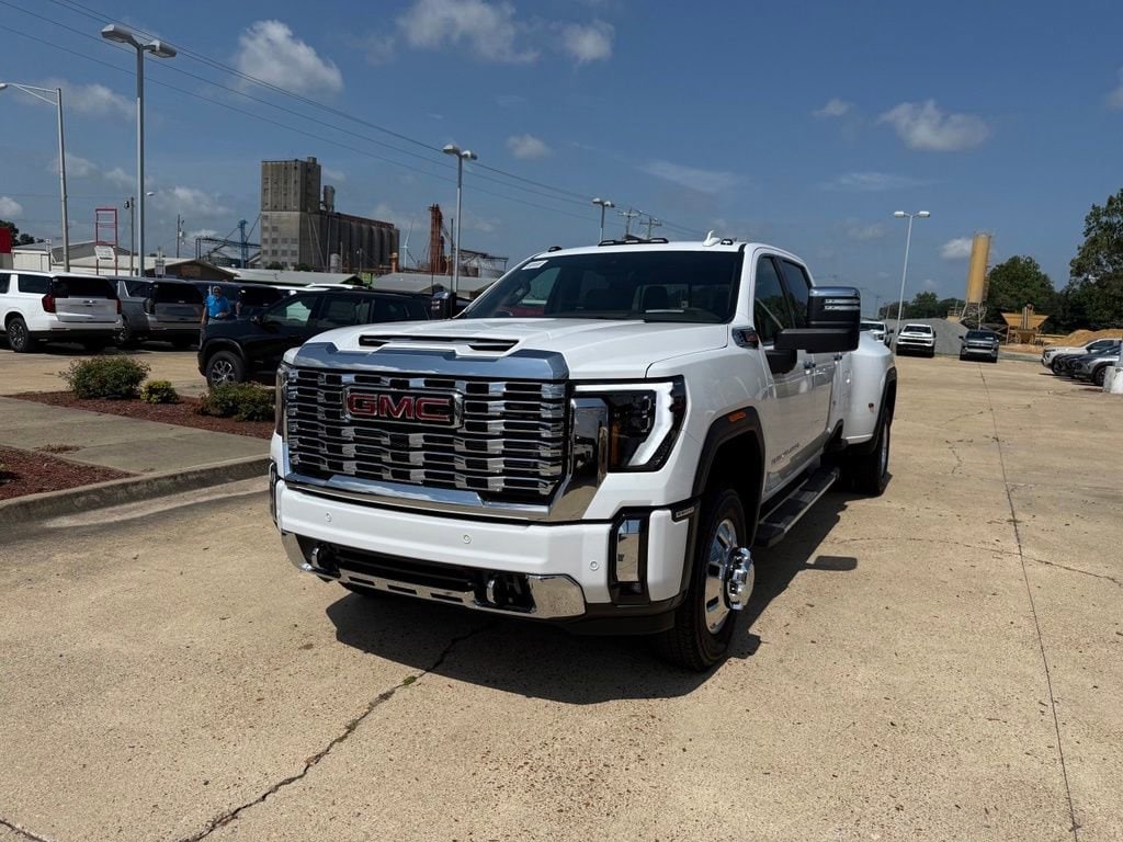2026 GMC Sierra 3500HD Denali - Photo 8