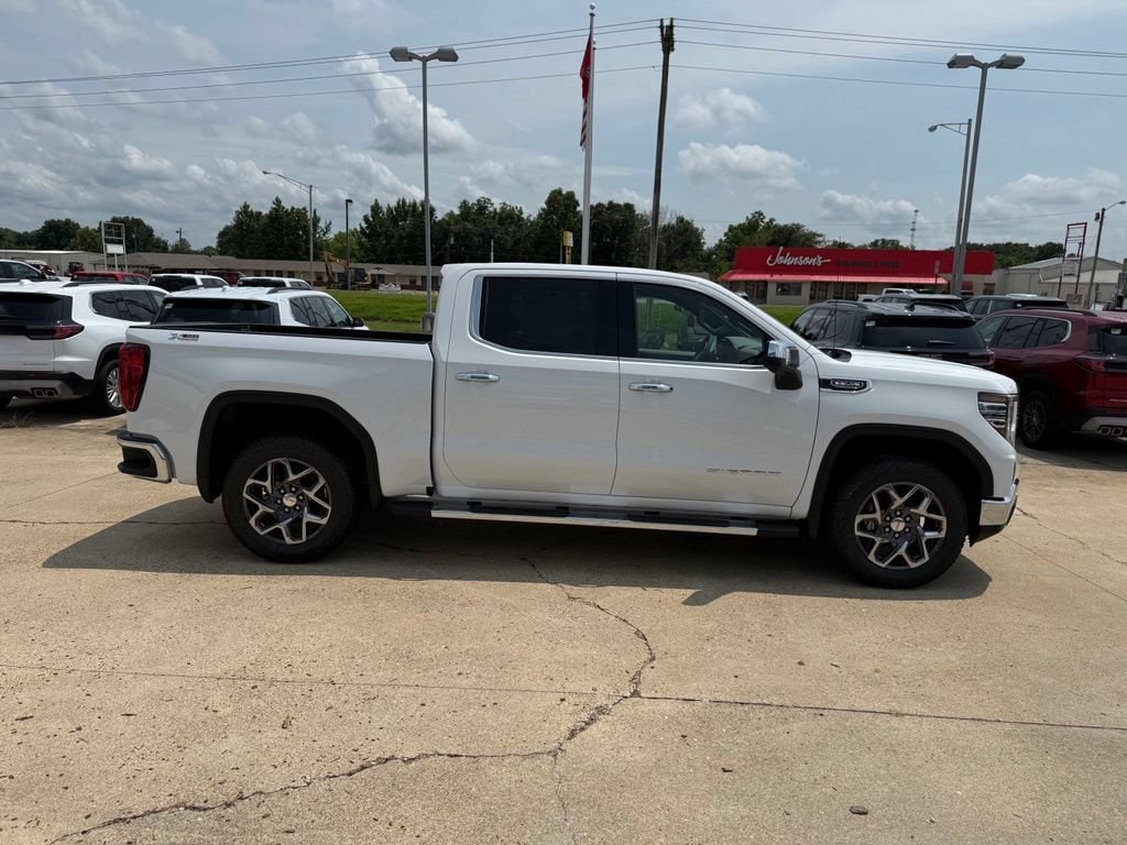 2026 GMC Sierra 1500 SLT - Photo 6
