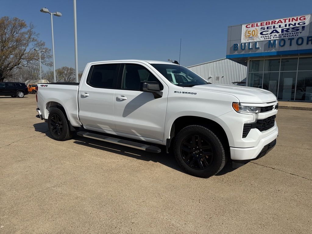 Used 2024 Chevrolet Silverado 1500 RST with VIN 2GCUDEEDXR1175954 for sale in Little Rock