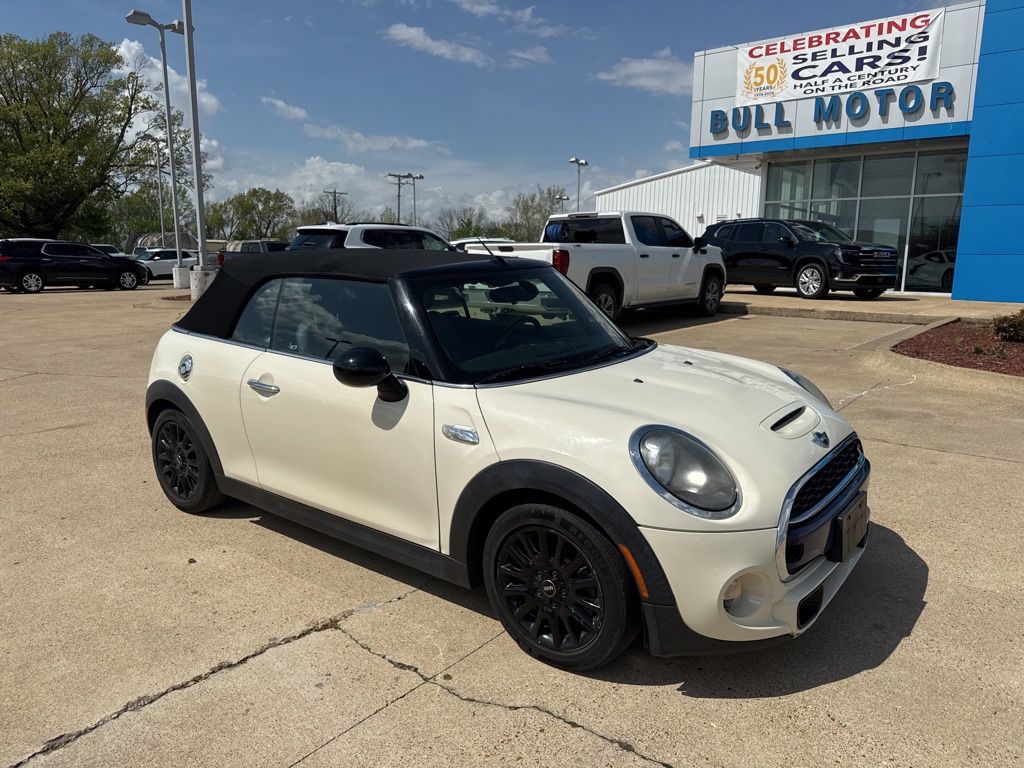 Used 2017 MINI Cooper S with VIN WMWWG9C37H3C81059 for sale in Wynne, AR