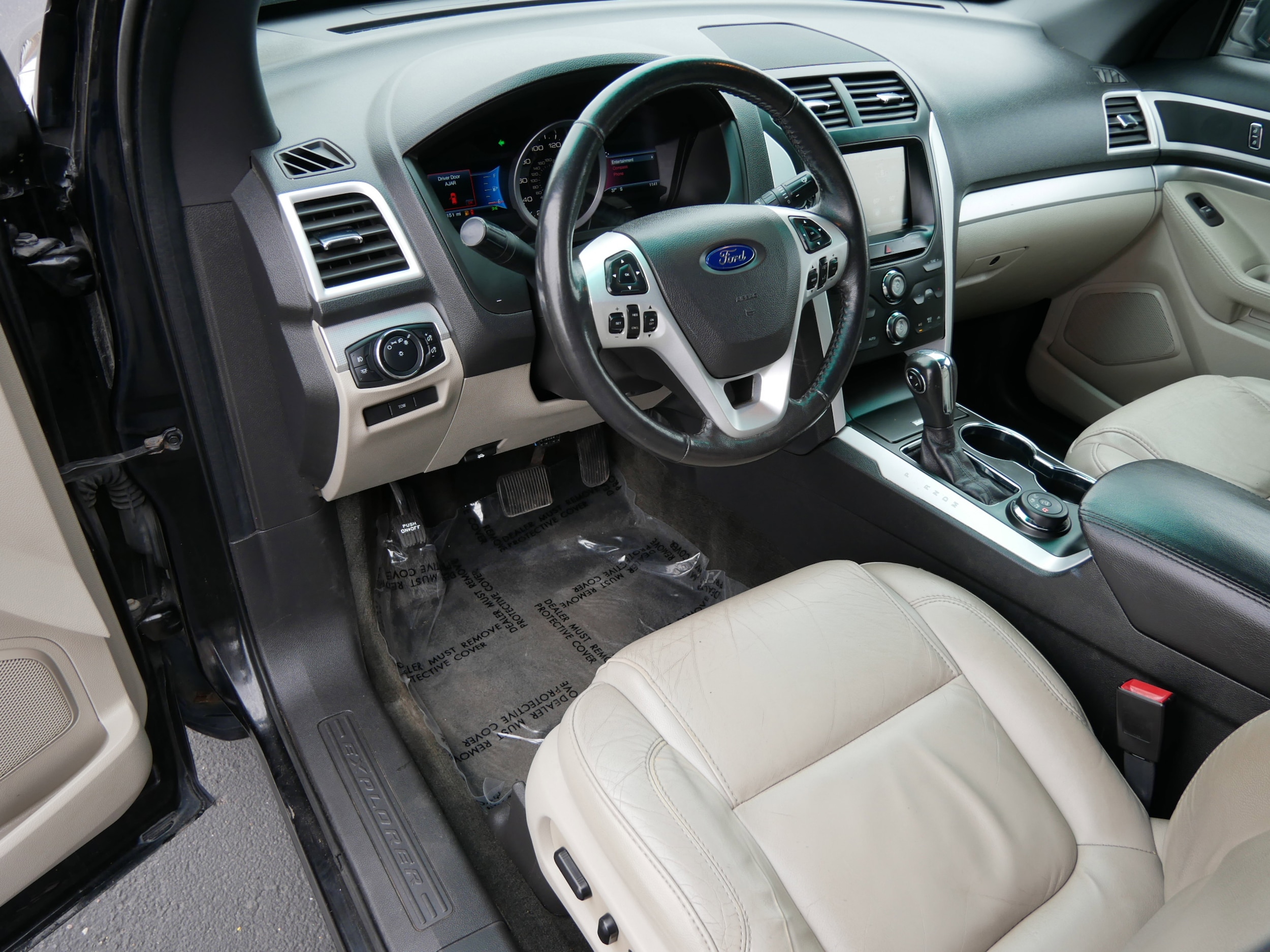 2015 Ford Explorer XLT - Photo 7