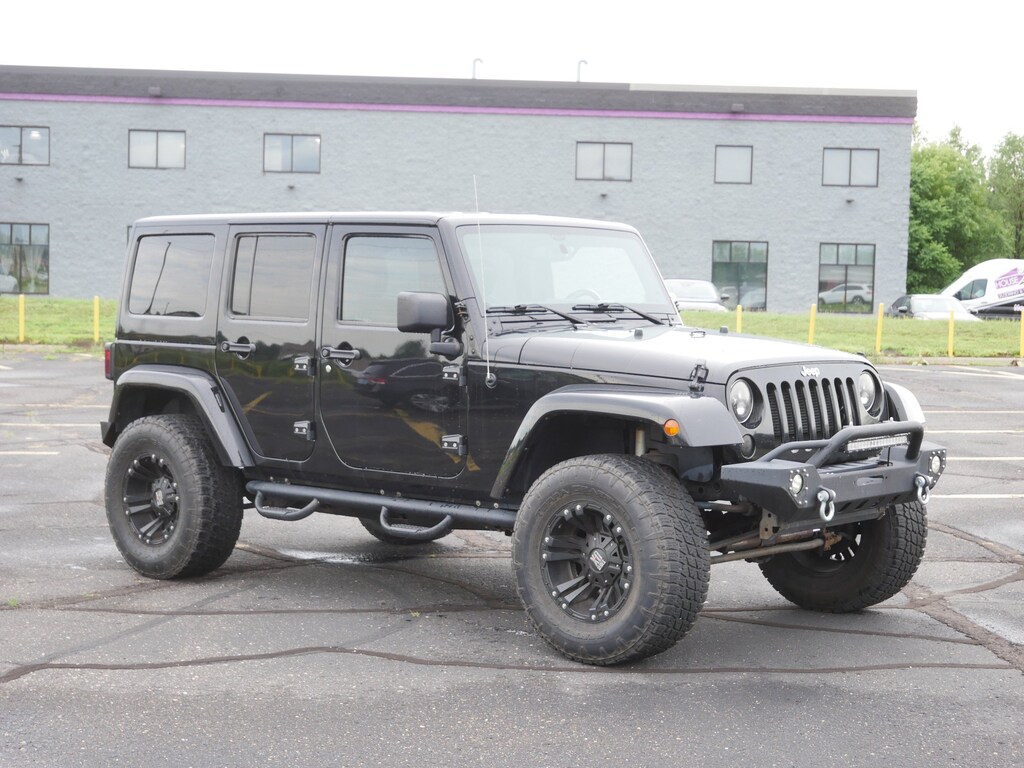 Used 2015 Jeep Wrangler Unlimited Sahara 4x4 SUV