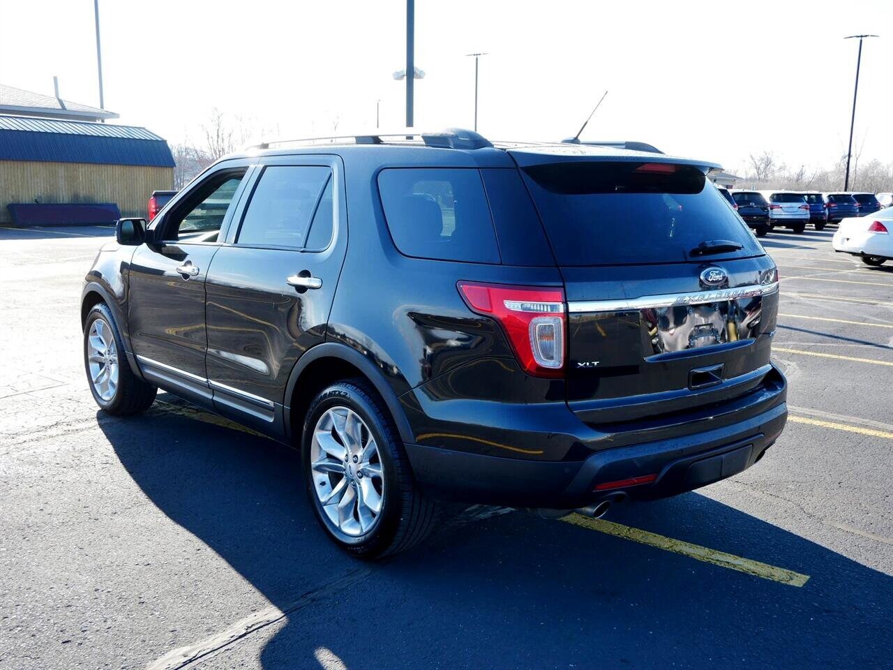 2015 Ford Explorer XLT photo 3