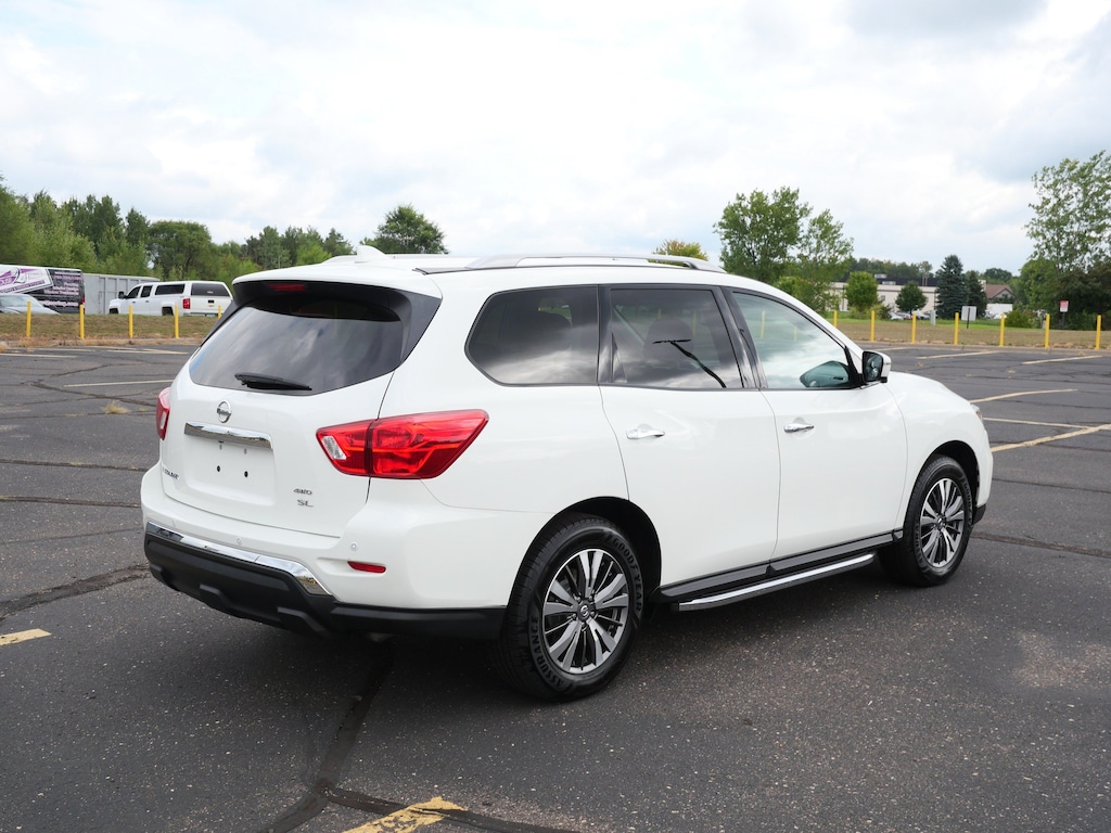 Used 2020 Nissan Pathfinder SL SUV