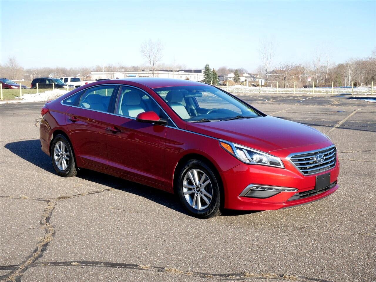 2015 Hyundai Sonata SE photo 2