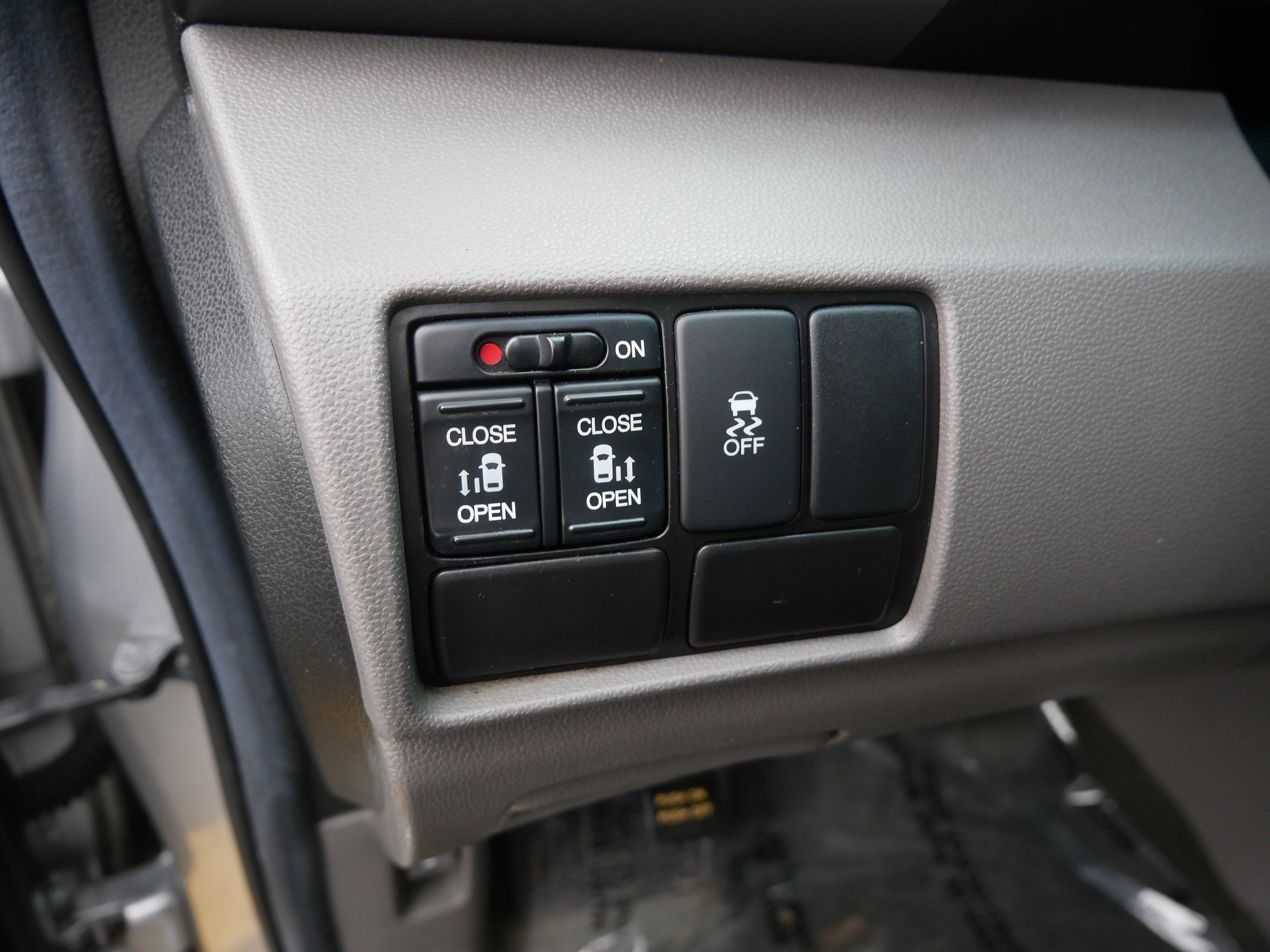 2012 Honda Odyssey EX - Photo 12
