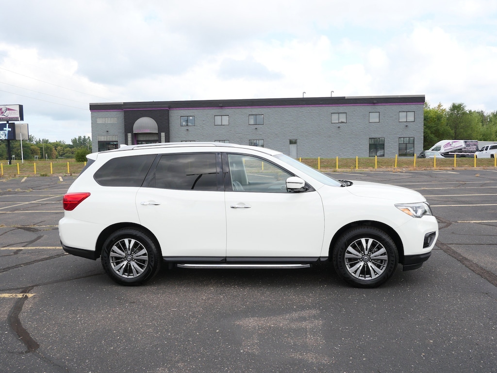Used 2020 Nissan Pathfinder SL SUV