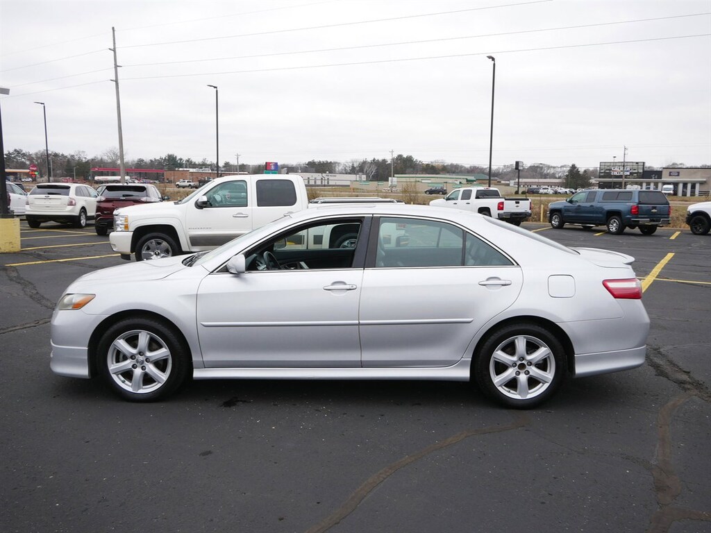 Used 2009 Toyota Camry SE Sedan