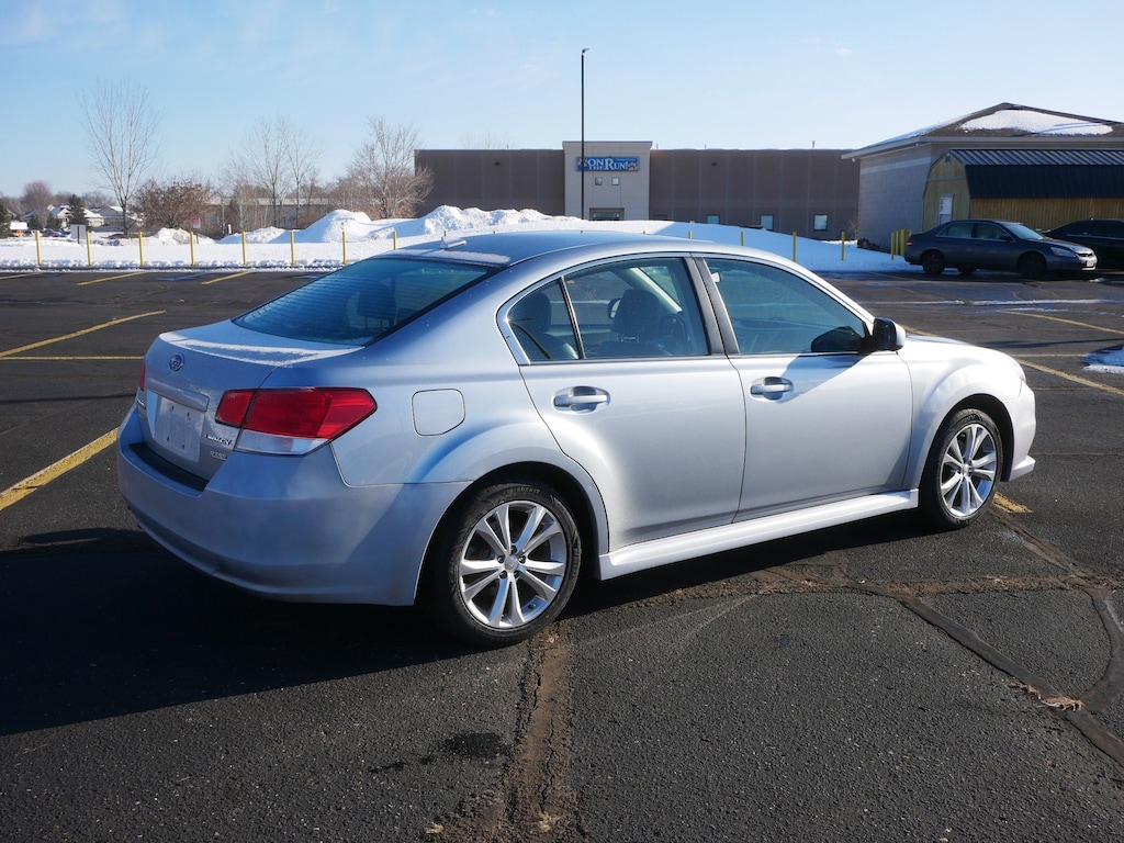 Used 2013 Subaru Legacy 2.5i Limited w/Moonroof Sedan