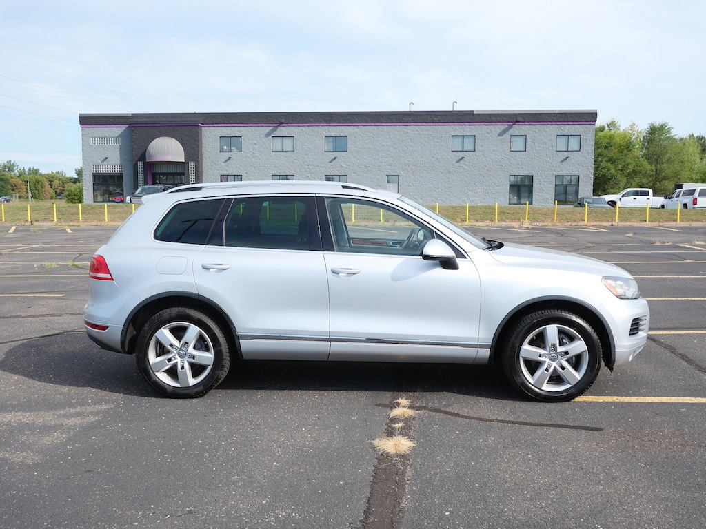 Used 2012 Volkswagen Touareg TDI Sport w/Navigation SUV