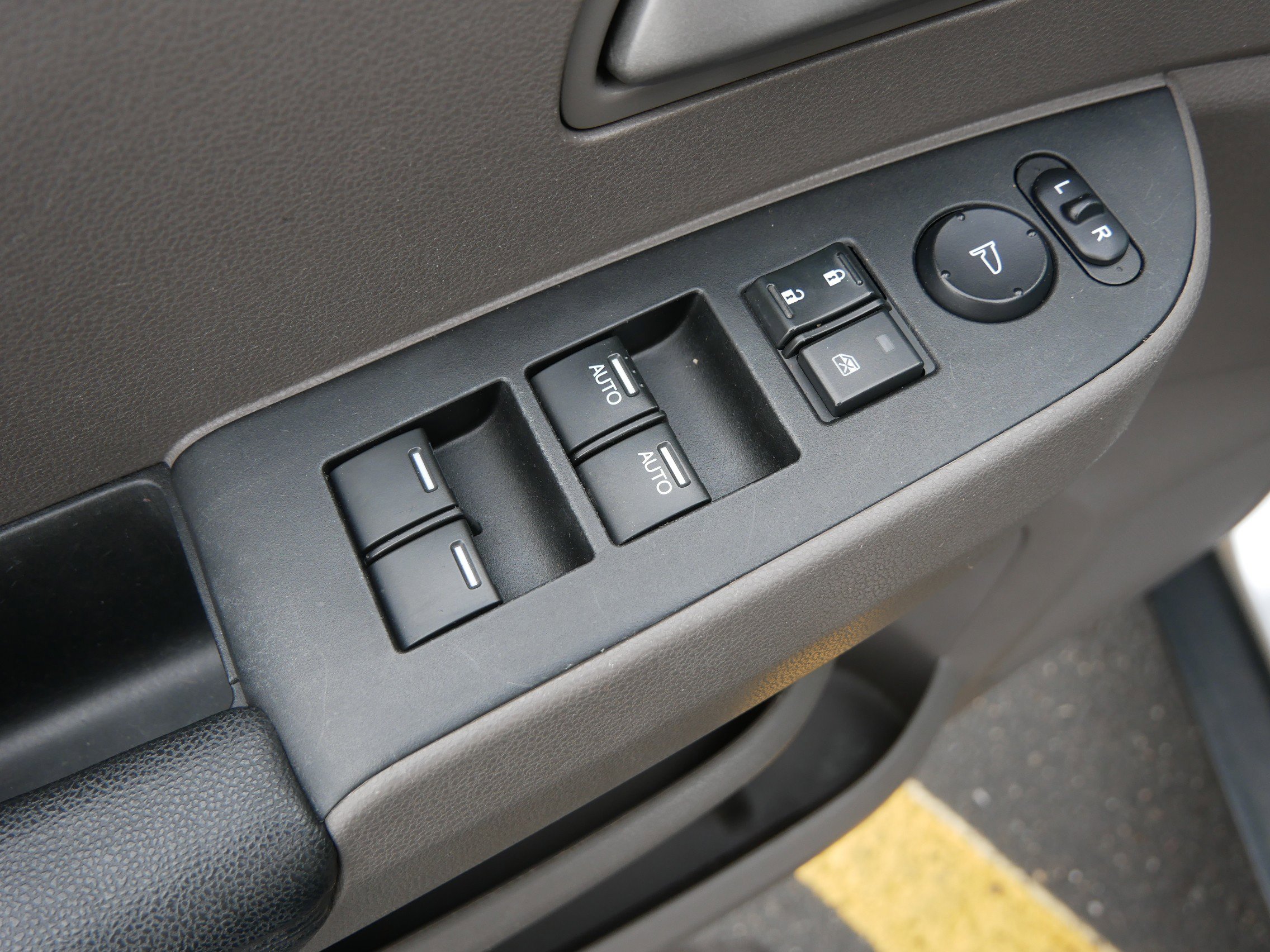 2012 Honda Odyssey EX - Photo 11