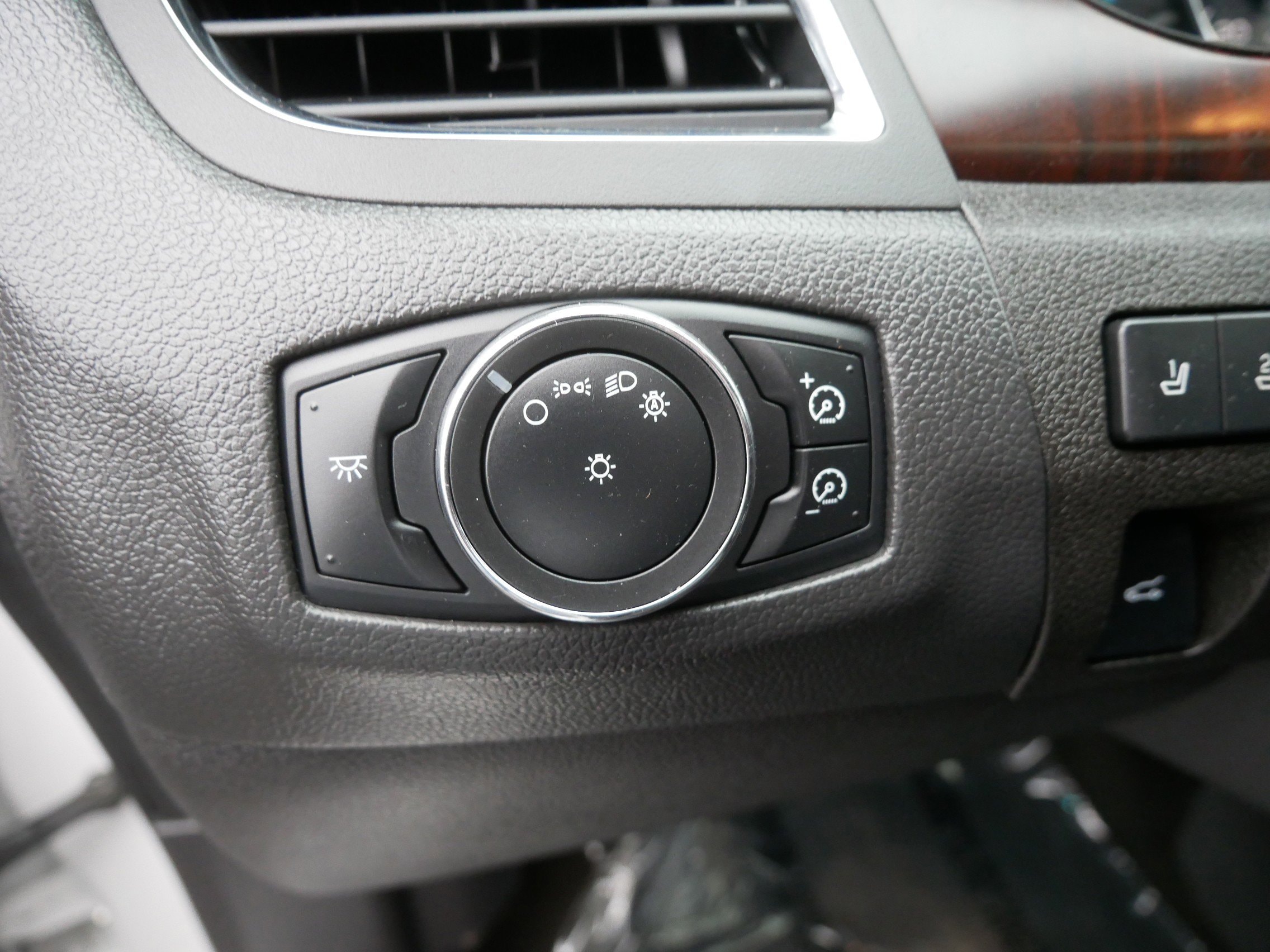 2011 Ford Edge Limited - Photo 15