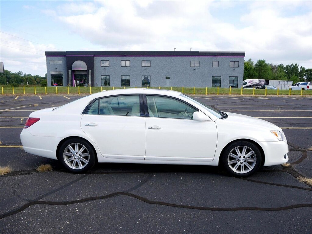 Used 2010 Toyota Avalon Limited Sedan