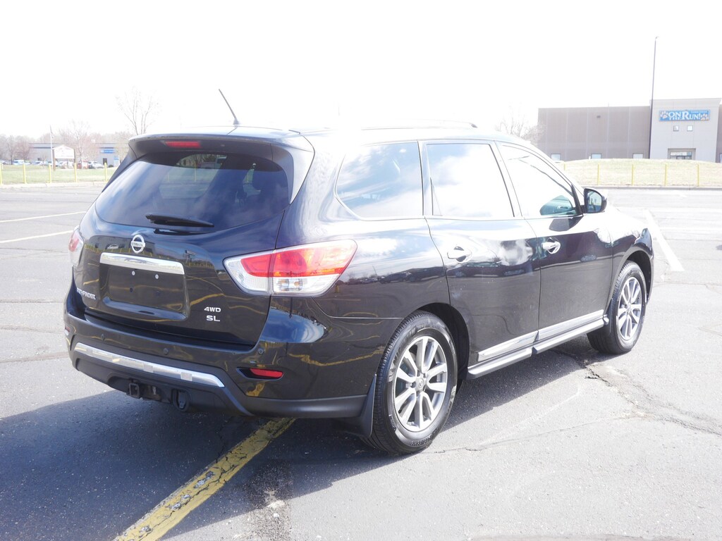 Used 2015 Nissan Pathfinder SL SUV