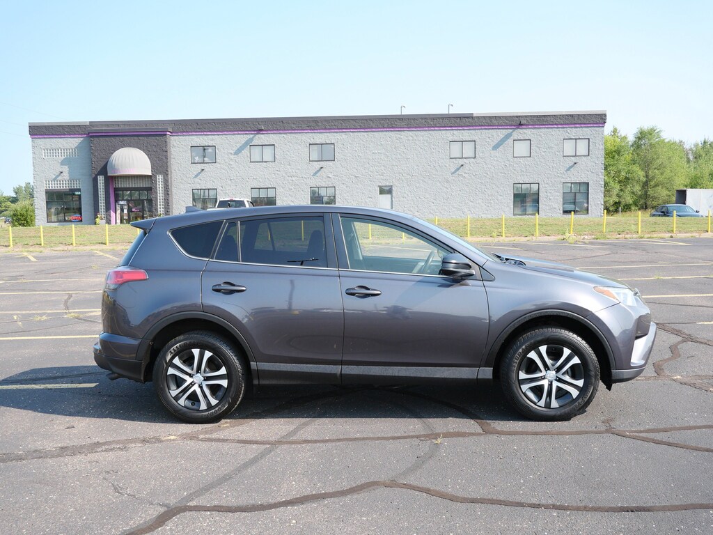Used 2018 Toyota RAV4 LE SUV