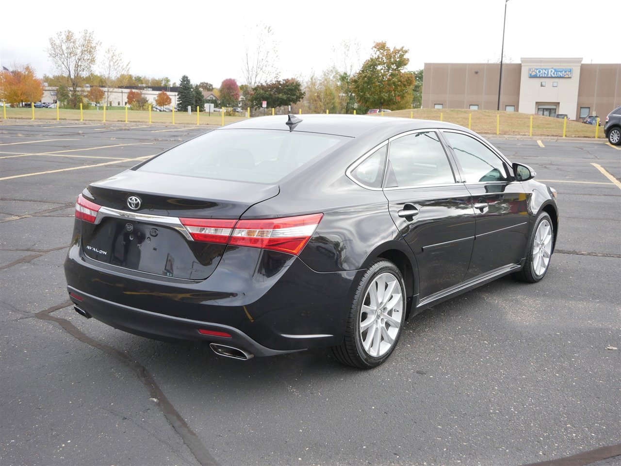 2013 Toyota Avalon Limited photo 4