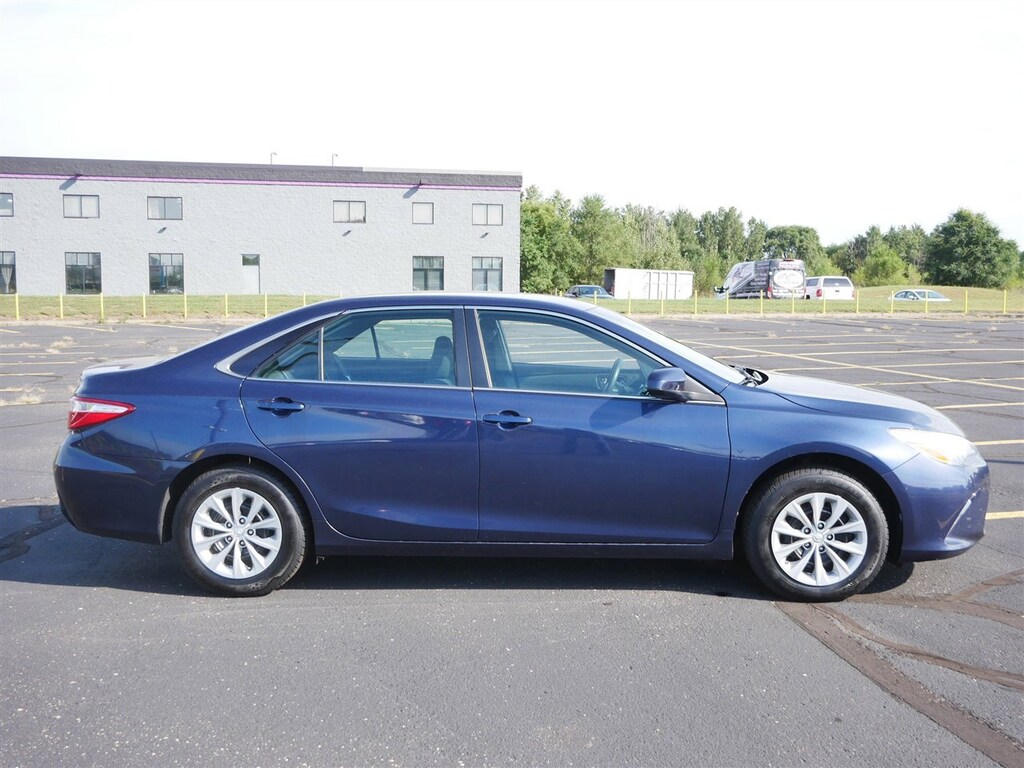 Used 2015 Toyota Camry LE Sedan