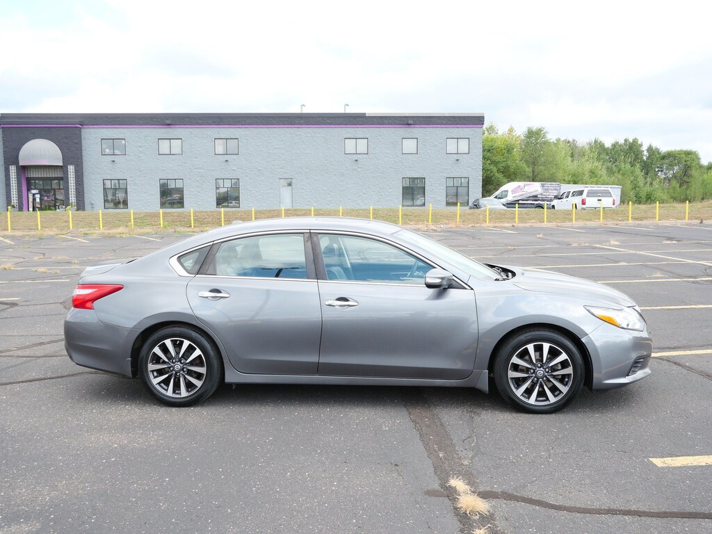 Used 2016 Nissan Altima 2.5 SL Sedan