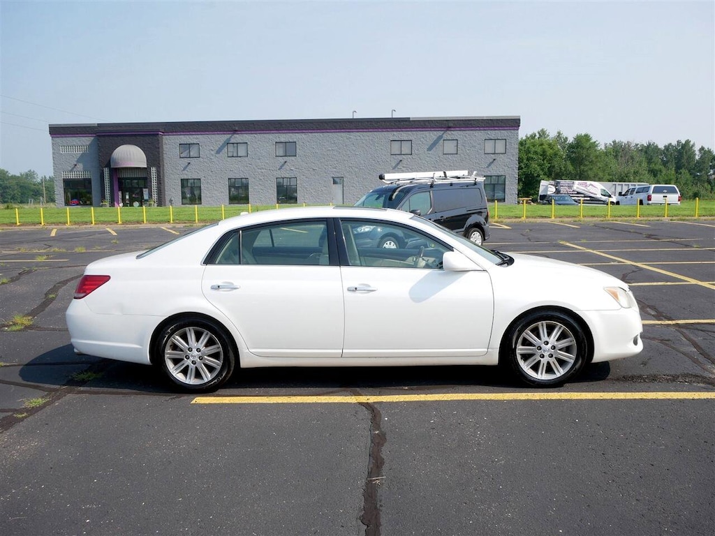 Used 2009 Toyota Avalon Limited Sedan