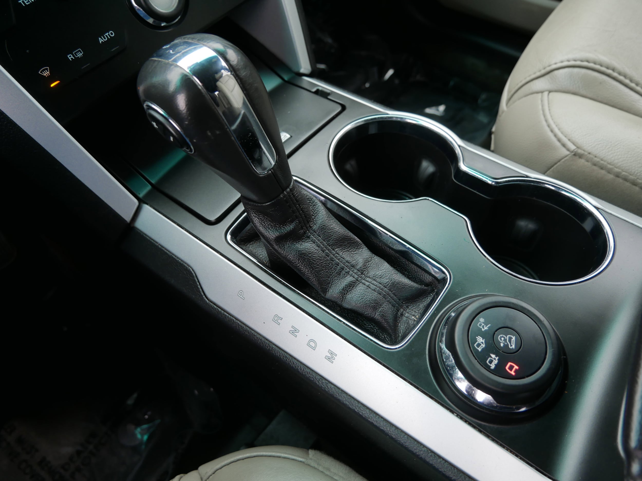 2015 Ford Explorer XLT - Photo 13